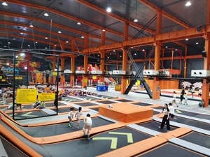 <span class=keywords><strong>Promotion</strong></span> sur le nouveau centre de divertissement de zone de saut de parc de <span class=keywords><strong>trampoline</strong></span> d'intérieur pour enfants avec zone de rebond - Product Image 2