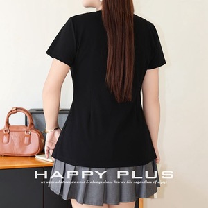 Conjunto de Talla Grande para Mujer Happy Plus, Top Negro, Falda Plisada Gris, Manga Corta, Color Sólido, Diseño de Lazo Tejido - Product Image 1