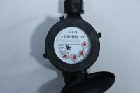 Yuxiang Digital Multi-Jet Water Meter DN15-DN25 IP68 Threaded Connection 2.5m/h Flow Rate Nylon Iron Body Household Use 2-Year