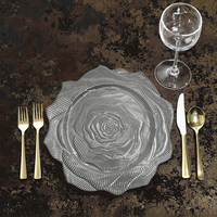 Assiettes de présentation rondes en plastique PP dorées, de luxe et durables, motif personnalisé pour mariages, hôtels et fêtes, vaisselle Fujian – Vente chaude