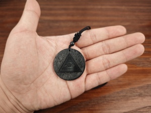 CHENYISHI 50%-70% Carbone Shungite Pas Cher Prix Pierre Naturelle Shungite Rond <span class=keywords><strong>et</strong></span> Croix En Forme De Pendentif Collier Pour La Protection EMF - Product Image 5