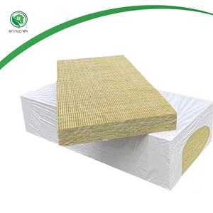 Panneau d'isolation thermique en <span class=keywords><strong>laine</strong></span> <span class=keywords><strong>de</strong></span> <span class=keywords><strong>roche</strong></span> Faible conductivité thermique Classe d'incendie A1 Utilisation extérieure Épaisseur personnalisable (25-200 mm) - Product Image 1