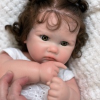 Poupée Bébé Reborn de 18 Pouces en Silicone Souple, Fille à la Mode aux Cheveux Blonds Bouclés Réalistes - Jouet Éducatif pour Enfants de 3 Ans et Plus, Cadeau pour Collectionneurs