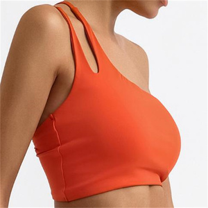 Ensemble de <span class=keywords><strong>sport</strong></span> côtelé 2 pièces pour femme Under Lulu Custom, avec short taille haute effet push-up et brassière de <span class=keywords><strong>sport</strong></span> à bretelles fines - Product Image 1