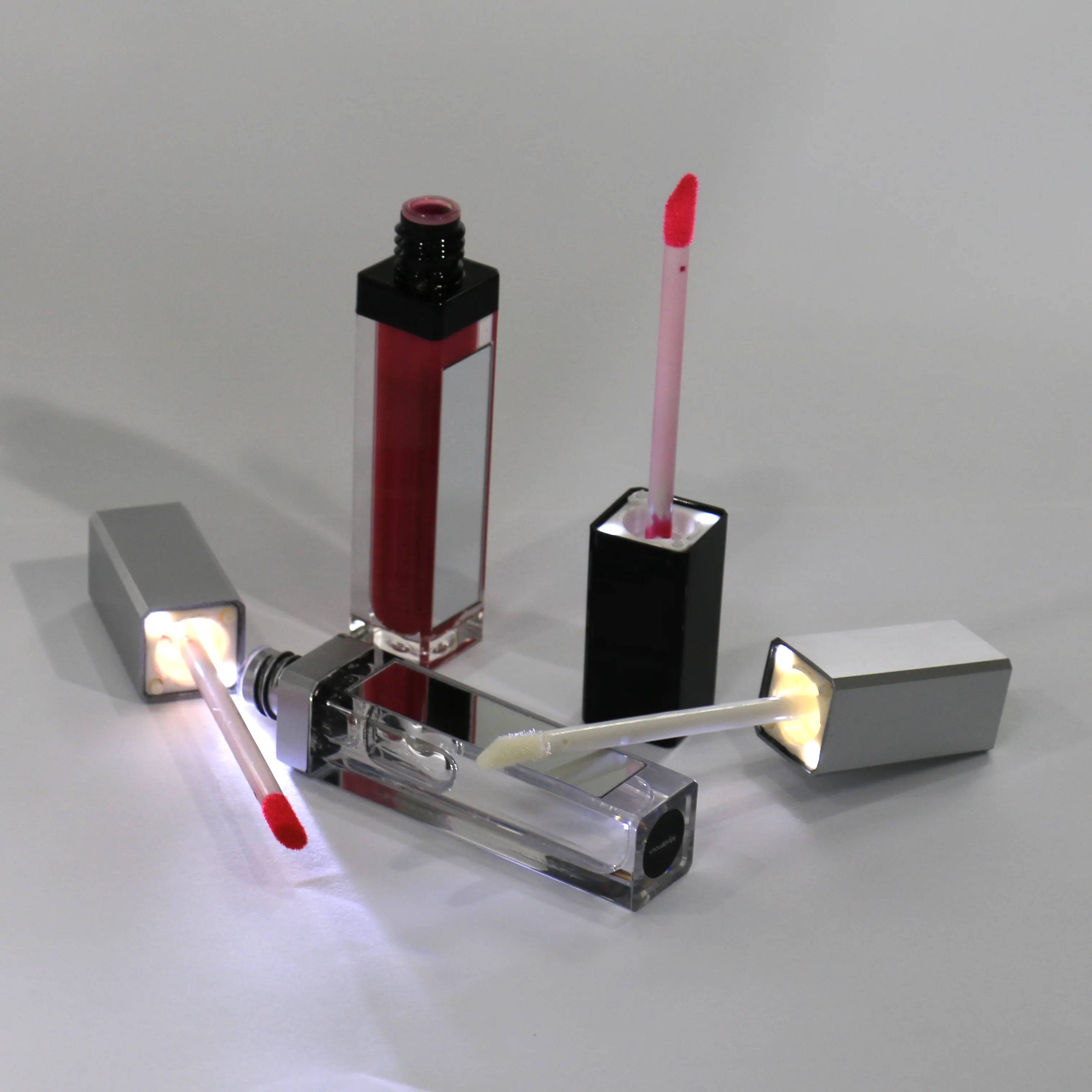Lip gloss Lipstik label pribadi dengan lampu led, lip gloss cair warna mengkilap