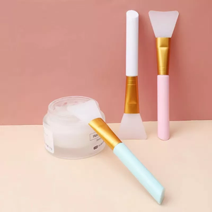 Custom Logo Silicone Brush Soft Silicone Face Mud Applicator Safe and Reliable Facial Mask Beauty Tool Washable and Reusable - Product Image 5
