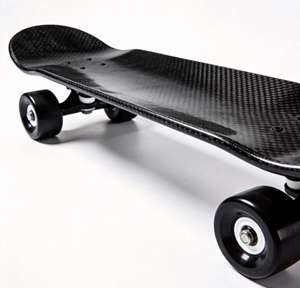 Patineta de Fibra de Carbono - Accesorios de Juguete para Niños Tejidos en Jacquard, Muy Ligeros - Product Image 1