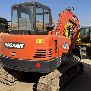 Miniexcavadora Doosan DH55, la marca coreana más vendida, utilizada en buen funcionamiento con pocas horas de trabajo - Product Image 1