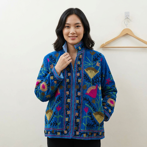 Chaqueta Ligera Ecológica de Terciopelo Azul Cobalto con Bordado Suzani, Cuello Alto, Tejido Floral Transpirable, Estilo Otoñal Chic - Product Image 1