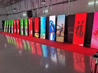 Portatile JCLED Indoor P2.5 P3 ad alta rinfrescata Free Standing LED Poster Display per Video pubblicità per schermo a LED per esterni