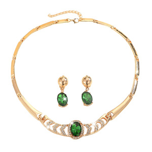 Cross-border Europe United States Hot Gold Inlaid White Rhinestone Green <b>Crystal</b> Alloy Blade Chain Necklace Earrings Set Ladies - Product Image 5