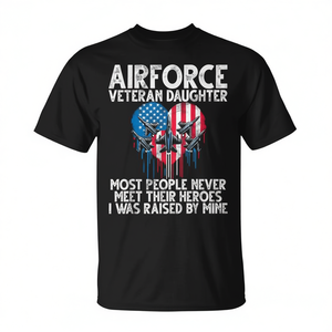 T-shirt unisexe pour fille de vétéran de l'armée de l'air, col rond, manches courtes, design patriotique d'héroïque militaire - Product Image 2
