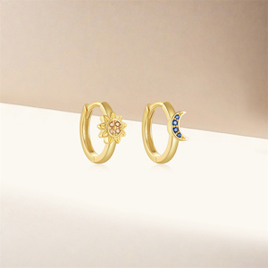 ROXI Boucles d'oreilles créoles tendance en argent sterling 925 avec zircon incrusté soleil, lune et étoiles, cadeau idéal pour le quotidien - Product Image 5