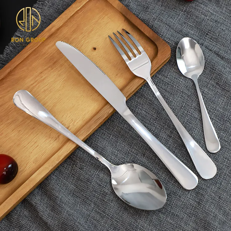 Schlussverkauf haltbares Edelstahl-Floorware-Set Esslöffel Gabel und Messer haltbares Edelstahl-Beschirr für Restaurant