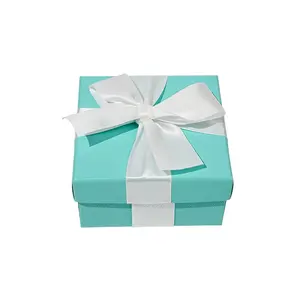 Venta al por mayor caja de embalaje azul cinta caja de regalo de cumpleaños embalaje de papel simple pequeña caja de regalo misteriosa