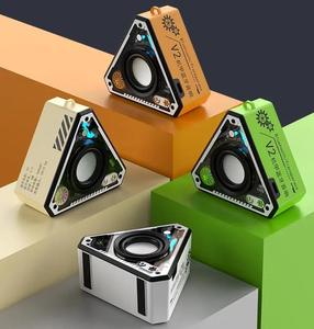 Mini maison karaoké théâtre Machine Mecha Style Portable BT haut-parleur avec barre lumineuse RVB extérieur sans fil TWS lecteur de musique stéréo - Product Image 1