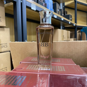 Elegante Colonia Crimson Crown para <span class=keywords><strong>Mujer</strong></span>, Aroma a Jazmín y Ámbar, Notas Superiores y Base Amaderadas, Perfume EDP para Uso Diario - Product Image 3