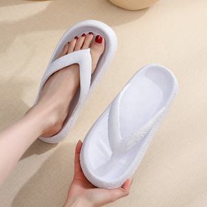 Chanclas de EVA de verano para mujer y <span class=keywords><strong>niña</strong></span>, <span class=keywords><strong>zapatillas</strong></span> de playa informales para interiores/exteriores, chanclas planas suaves transpirables antideslizantes para uso doméstico - Product Image 2