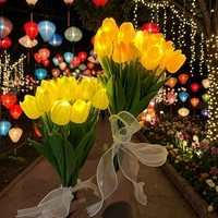 Flores de Tulipán Artificiales con LED para Exteriores Momovalley, para Insertar en el Suelo, para Jardín, Camino, Patio, Boda, Evento, Decoración de Paisajes