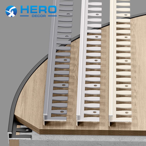 <span class=keywords><strong>Profilo</strong></span> di transizione per pavimenti <span class=keywords><strong>in</strong></span> ceramica e <span class=keywords><strong>alluminio</strong></span>, tipo Hero Metal Edge, con angolo bullnose, <span class=keywords><strong>profilo</strong></span> <span class=keywords><strong>Jolly</strong></span> Beading, per piastrelle <span class=keywords><strong>in</strong></span> gres porcellanato, a forma di arco curvo - Product Image 1