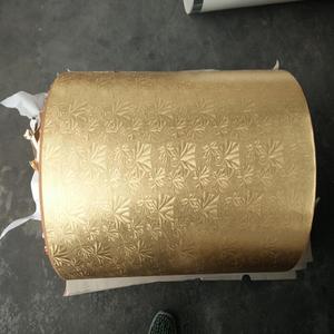 رقائق ألومنيوم ذهبية وفضية بتصميم منقوش - Product Image 3