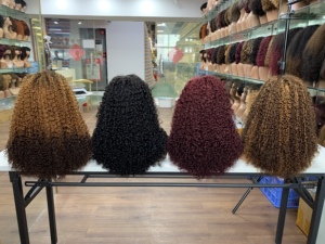 Produits en gros, différentes couleurs, perruques en cheveux humains de 18 pouces, bouclées, bob, pixie bouclées, fermeture en dentelle 5*5 - Product Image 3