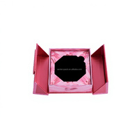 Boîte cadeau personnalisée en carton rigide avec fermeture magnétique à double porte, doublure en éponge, revêtement UV, style féminin rose fantaisie, pour parfum