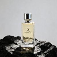 Flacon de parfum carré élégant en verre transparent 60 ml – Contenant vide haut de gamme avec couvercle doré/argenté et pulvérisateur – Personnalisable
