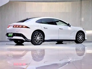 Denza Z9 2024 km AWD Max Edition 1100 T berline 4 portes 5 places de taille moyenne à grande avec sièges en cuir pour l'exportation 2.0 - Product Image 3