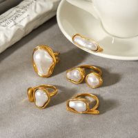 Bague H&C en acier inoxydable plaqué or 18 carats avec perle baroque, irrégulière et organique, ajustable, ouverte, étanche, pour femme