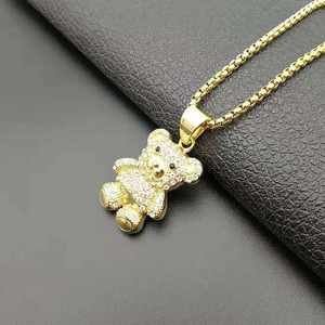 Colgante de acero inoxidable chapado en oro de 18K con diamantes de imitación, joyería con diseño de oso - Product Image 5