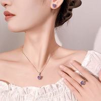 Impresionante Conjunto de Joyas con Amatista en Corte Corazón y Detalles de Circonita Cúbica: Collar con Colgante, Pendientes y Anillo para el Día de San Valentín