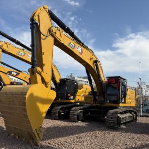 Excavatrice hydraulique ultra-grande Caterpillar 345GC pour le concassage de roches dures en ciel ouvert et le chargement de minerai - Product Image 1