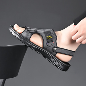 รองเท้าแตะสายไขว้ผู้ชายสีน้ำตาลกันลื่นฤดูร้อนรองเท้าชายหาดลำลองสไตล์เยาวชน - Product Image 4