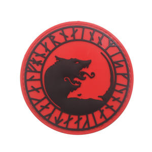 แผ่นยางพีวีซีนิ่มทรงกลมสำหรับตกแต่งหมวกและกระเป๋าเป้สะพายหลังลายหมาป่า - Product Image 5