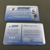 Lingettes nettoyantes humides jetables non tissées personnalisables avec logo, scellées sur quatre côtés, pour banquets, restaurants, hôtels et voyages