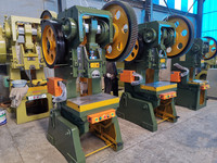 Presse à poinçonner mécanique série J23 10T, machine de pressage, presse de puissance, machine de poinçonnage