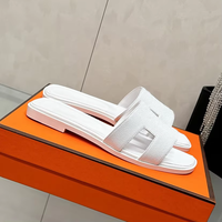 Chaussures de luxe de créateur pour femmes, sandales d'été décontractées à bout carré avec ceinture H, antidérapantes et légères, pour la plage