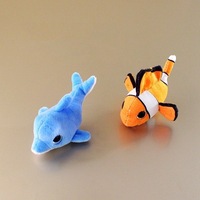 Dessin animé peluche poupée réfrigérateur autocollant Animal marin poisson clown homard dauphin peluche poupée peluche Animal Mini petite poupée jouet