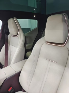 ซีกเกอร์ เอ็กซ์ อัลตร้า รุ่น 2026 รถยนต์ไฟฟ้า 5 ที่นั่ง พร้อมระบบความสะดวกสบายรอบด้าน ความบันเทิงสำหรับการเดินทางไกล บริการรับรองสุดหรู พร้อมบริการคนขับ - Product Image 5