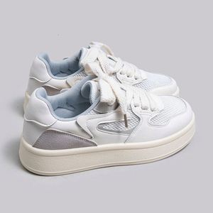 Zapatillas de malla blancas de moda para mujer, ligeras y transpirables con suela gruesa elevada, elegantes para el día a día. - Product Image 5