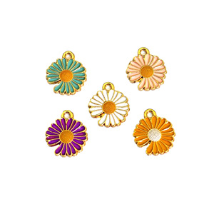 Breloques en forme de fleur de marguerite en alliage de zinc, jaunes, roses, blancs, violets, bleu lac, pendentifs pour bijoux, bracelets, colliers, boucles d'oreilles, porte-clés - Product Image 5