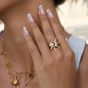 Mode 18 Karat Gold Edelstahl Sonne und Mond Halskette Set mit Sternen Geeignet für Geschenk Anlässe Braut schmuck - Product Image 4