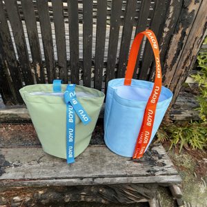 Sac fourre-tout en polyester en forme de seau, tissu rembourré doux, sangle réglable pour les marchés des agriculteurs, les bazars locaux, sac fourre-tout tendance et pratique - Product Image 1
