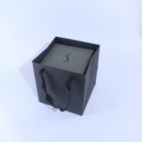 Couvercle et base en carton de logo de luxe noir pour pot de miel et boîte d'emballage cadeau de bouteille avec insertion d'éponge et sac à main