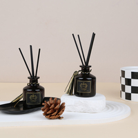 Diffuseur d'arômes d'ambiance pour hôtel, sans flamme, à l'huile essentielle, pour chambre, bureau, bouteille en verre noir avec pompon
