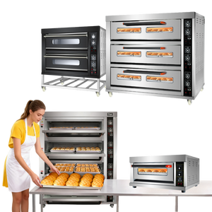Four à pain et à pizza professionnel Bakers Classic 12 plateaux, simple, 3 étages, 3 à 6 plateaux, au propane et à l'électricité avec générateur de vapeur - Product Image 2