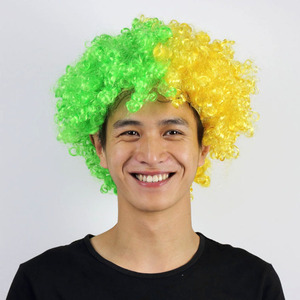 <span class=keywords><strong>Parrucca</strong></span> Divertente con Bandiera Irlandese, Parrucche Colorate e Ricce all'Ingrosso, <span class=keywords><strong>Parrucca</strong></span> Sintetica per Feste, Calcio, Clown, Vendita Diretta dalla Fabbrica, Capelli Afro Economici - Product Image 4