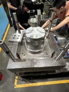 Directamente de fábrica, diseño personalizado, maceta duradera de PP, molde de larga vida útil, moldeo en masa, molde de inyección de plástico para agricultura - Product Image 3