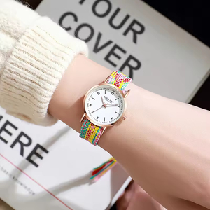 นาฬิกาควอทซ์ทอมือสำหรับผู้หญิงสร้อยข้อมือเรืองแสงสไตล์ชาติพันธุ์ - Product Image 6